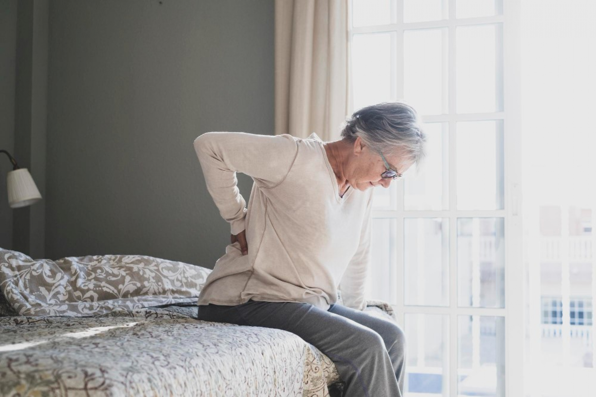 wake-up-feeling-better-top-morning-routine-tips-to-ease-arthritis-stiffness