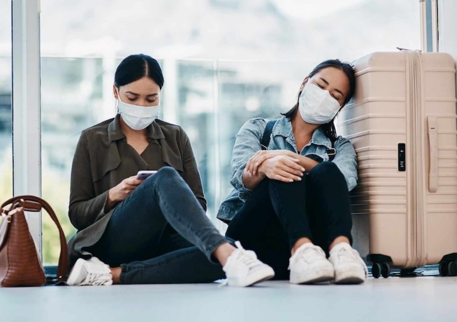 how-to-manage-fever-while-traveling-smart-tips-for-safer-journeys